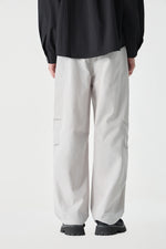 White barrel pants Close-up | Weezy