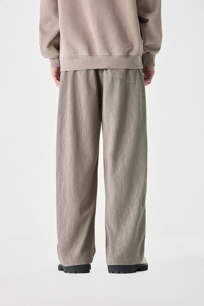 Beige Column Trousers Close-up | Weezy