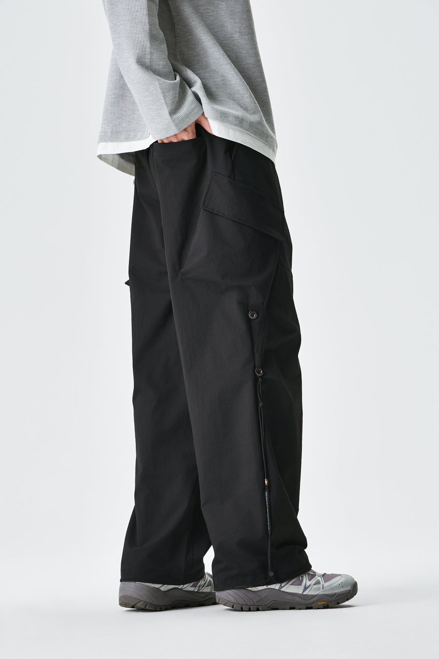 Black Urban Drifter Utility Cargo Pants Detail view | Weezy
