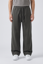 Graphite Field Sweatpants Front view | Weezy
