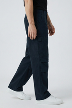 Noir Terrain Cargo Pants Detail view | Weezy
