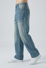 Chalk Column Jeans Detail view | Weezy