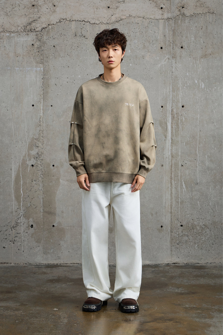 Light Green Bleached Crewneck Sweatshirt Detail view | Weezy