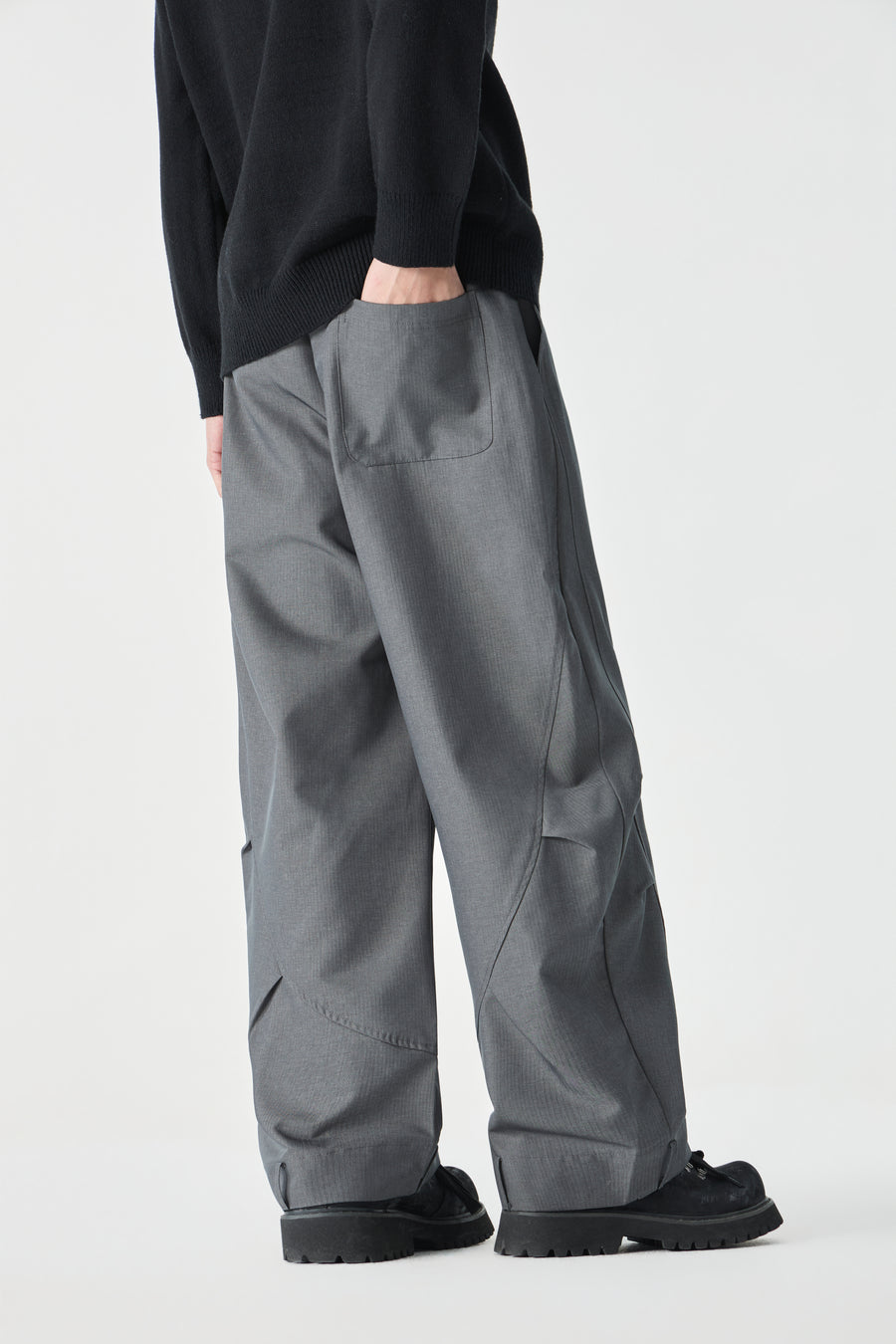 Grey Barrel Pants Detail view | Weezy