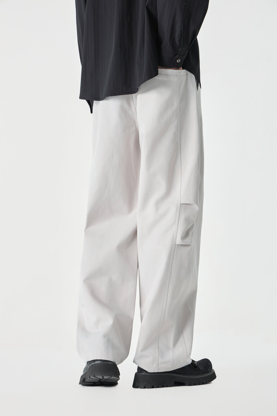 White barrel pants Flat lay | Weezy