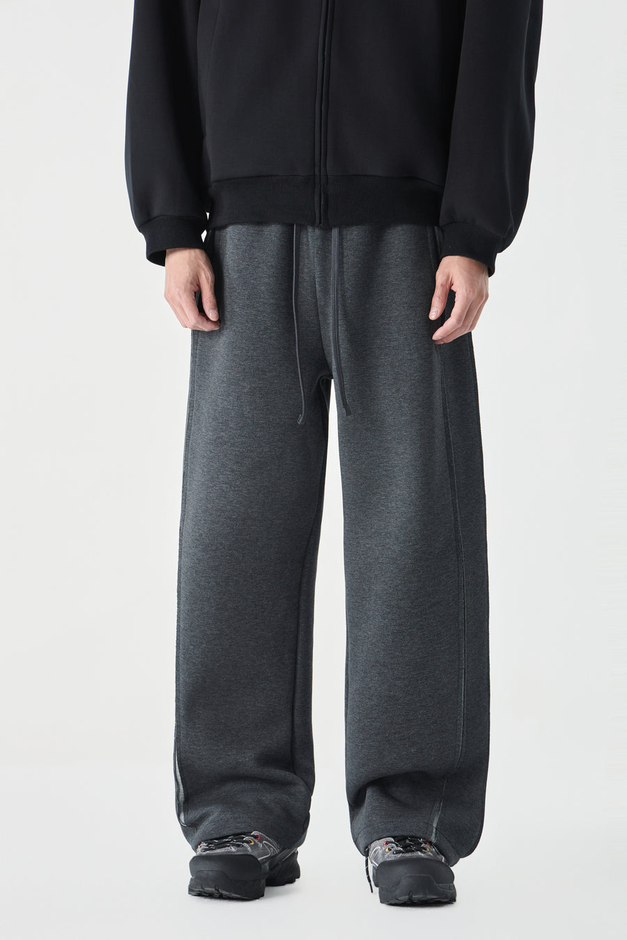 Noir Pillar Sweatpants View 11 | Weezy
