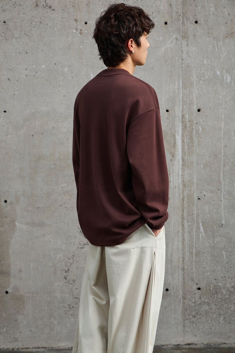 Elegant Maroon Sweatshirt Side view | Weezy