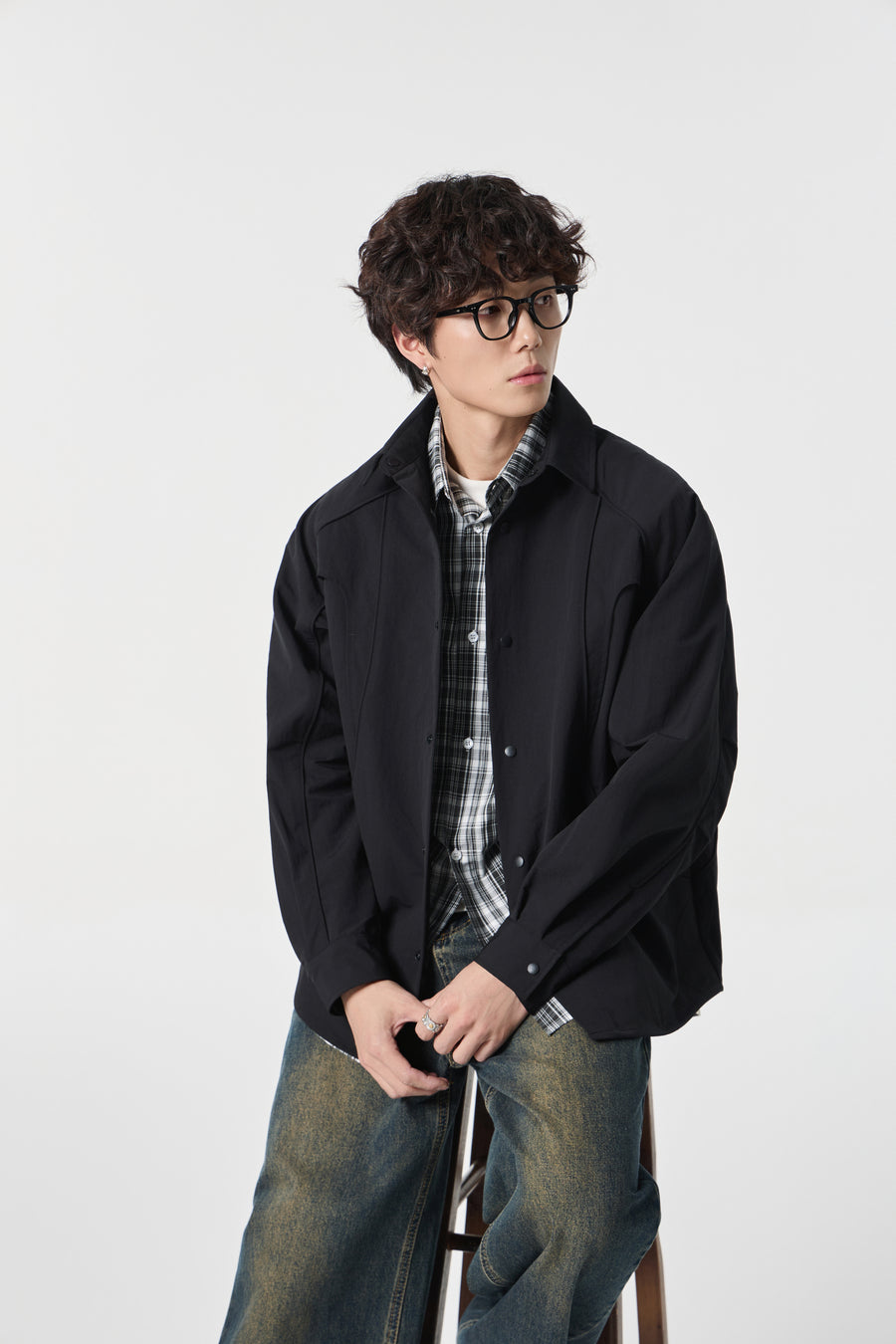 Jet Black Contour Overshirt Model view | Weezy