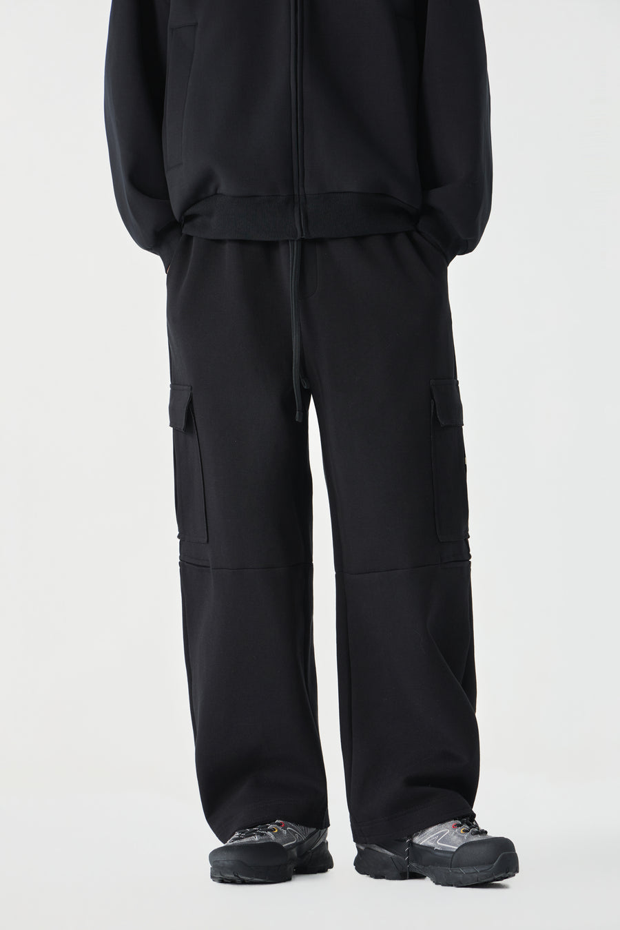 Jet Black Cargo Sweatpants Detail view | Weezy