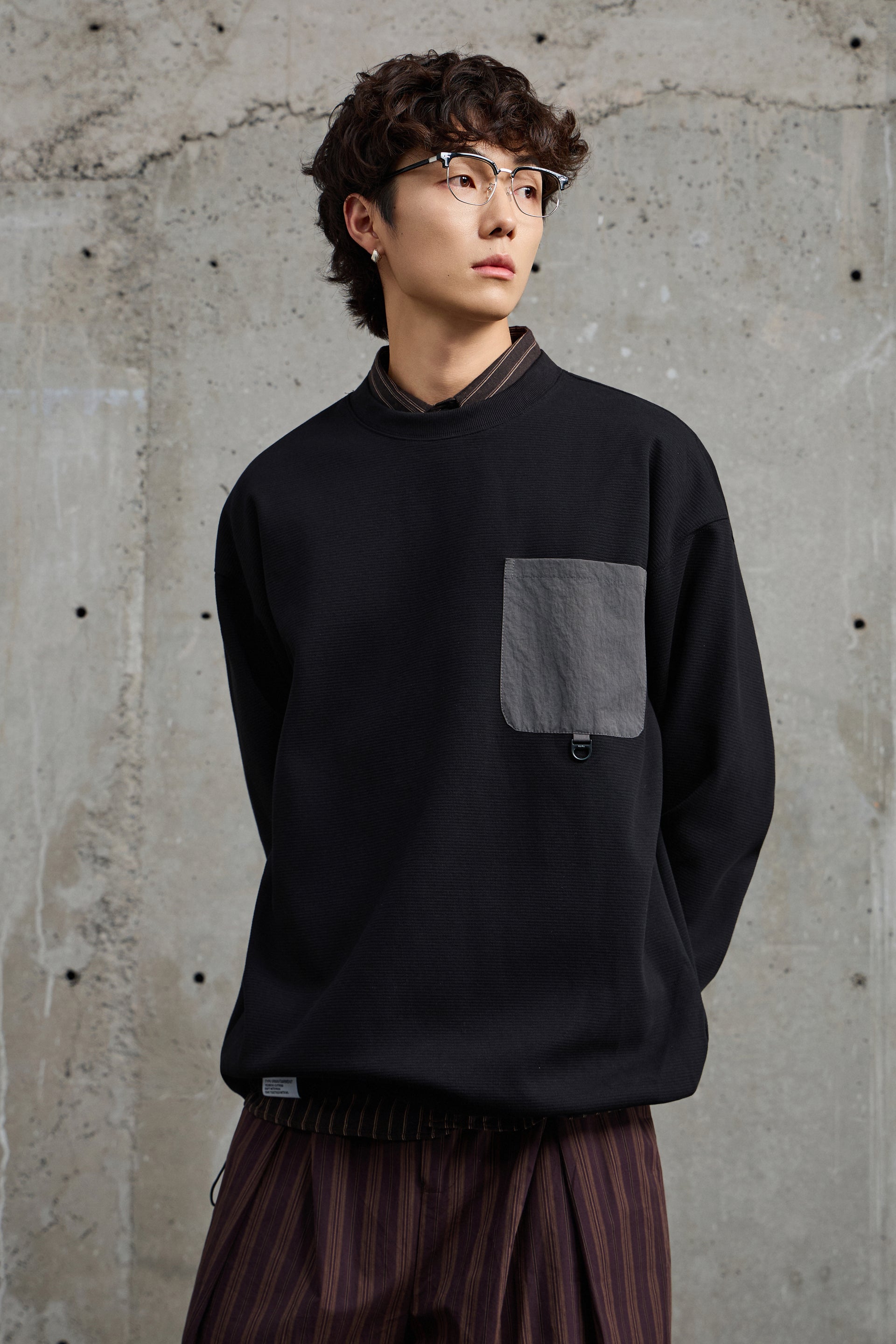 Black Crewneck Sweatshirt With Pocket Detail