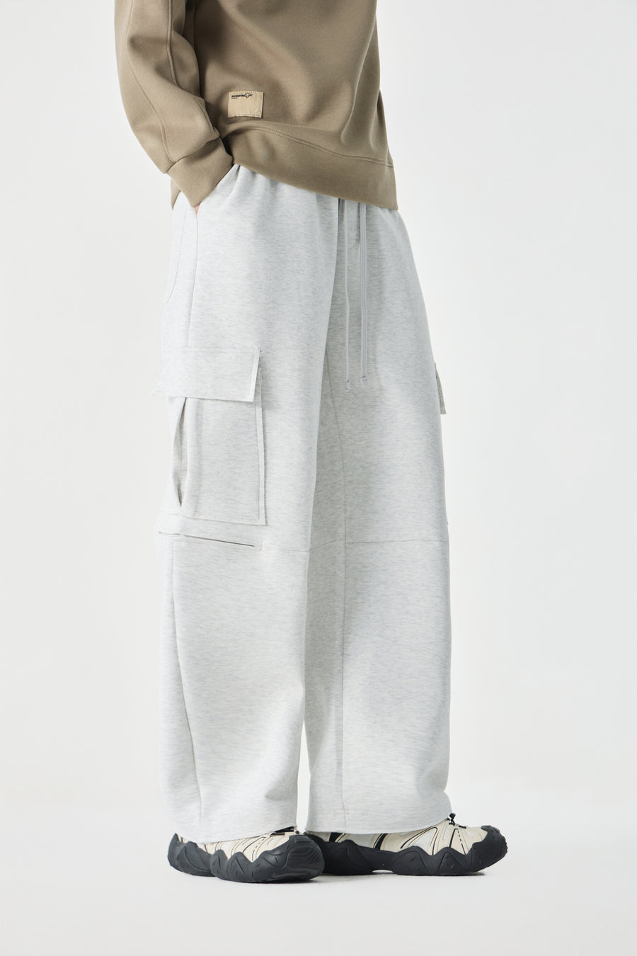 White Cargo Sweatpants Front view | Weezy