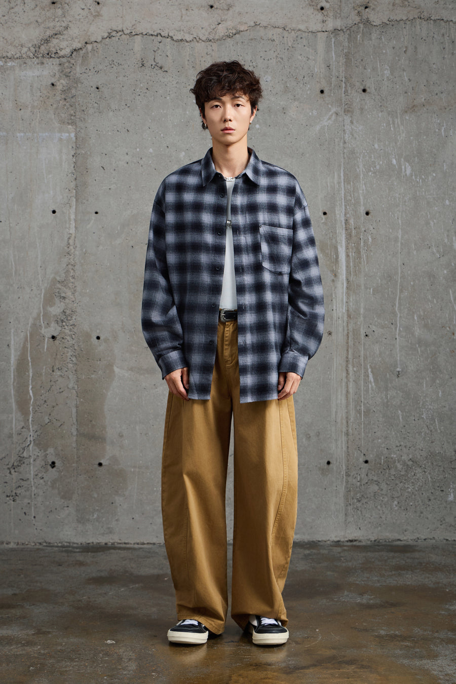 Black Grey Gradient Plaid Flannel Overshirt Detail view | Weezy