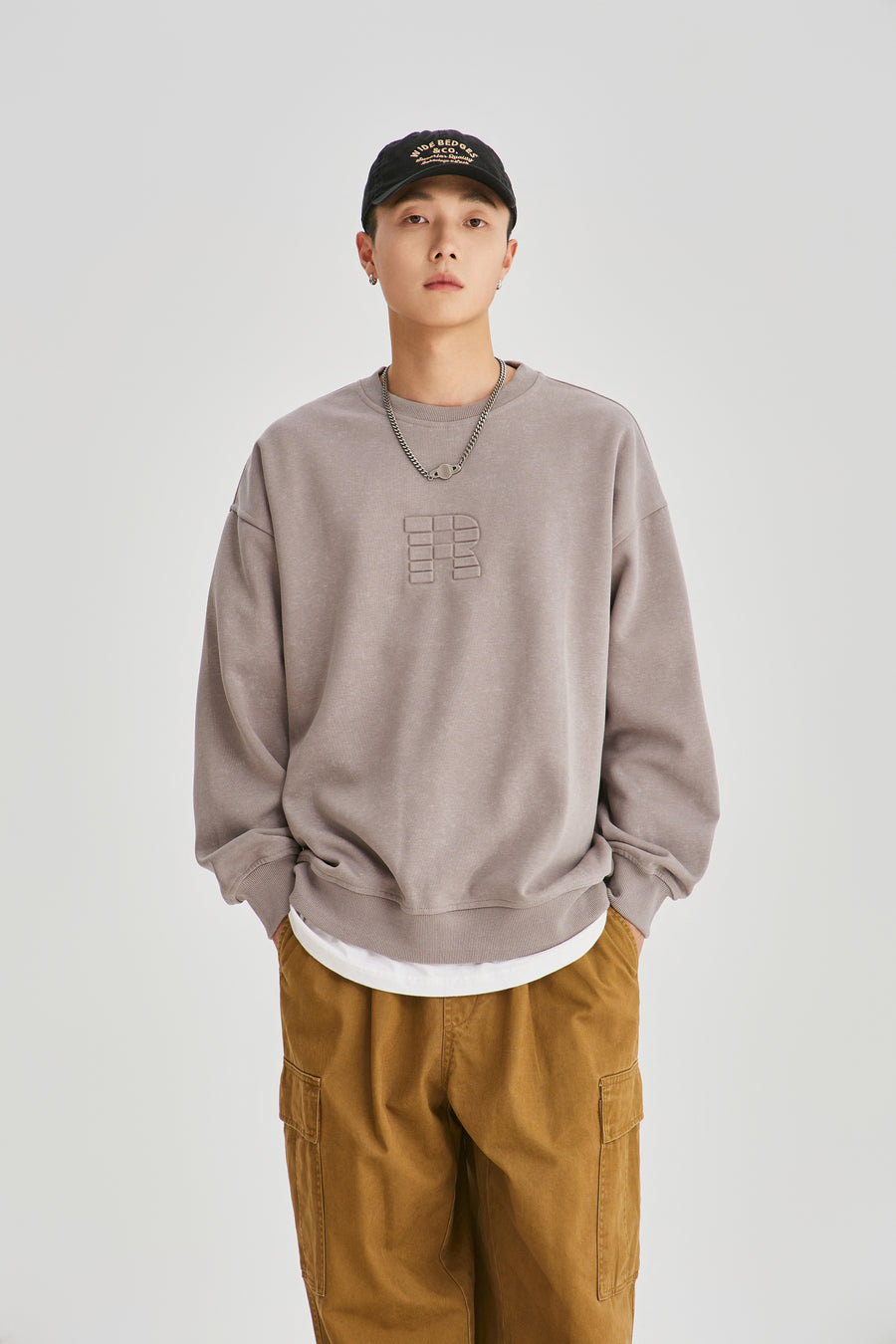 Stone Washed Maple Sweatshirt Close-up | Weezy