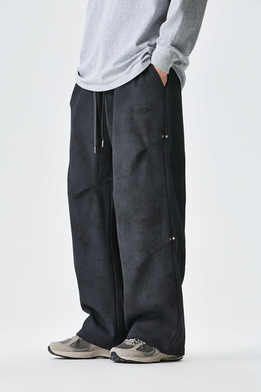 Midnight Drifter Jogger Pants Close-up | Weezy