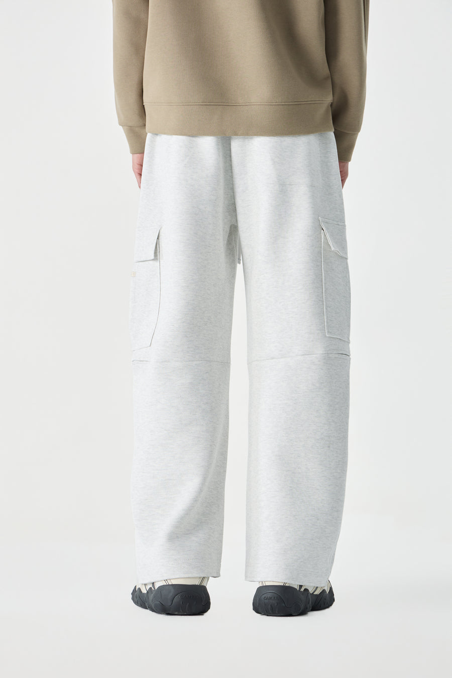 White Cargo Sweatpants Detail view | Weezy